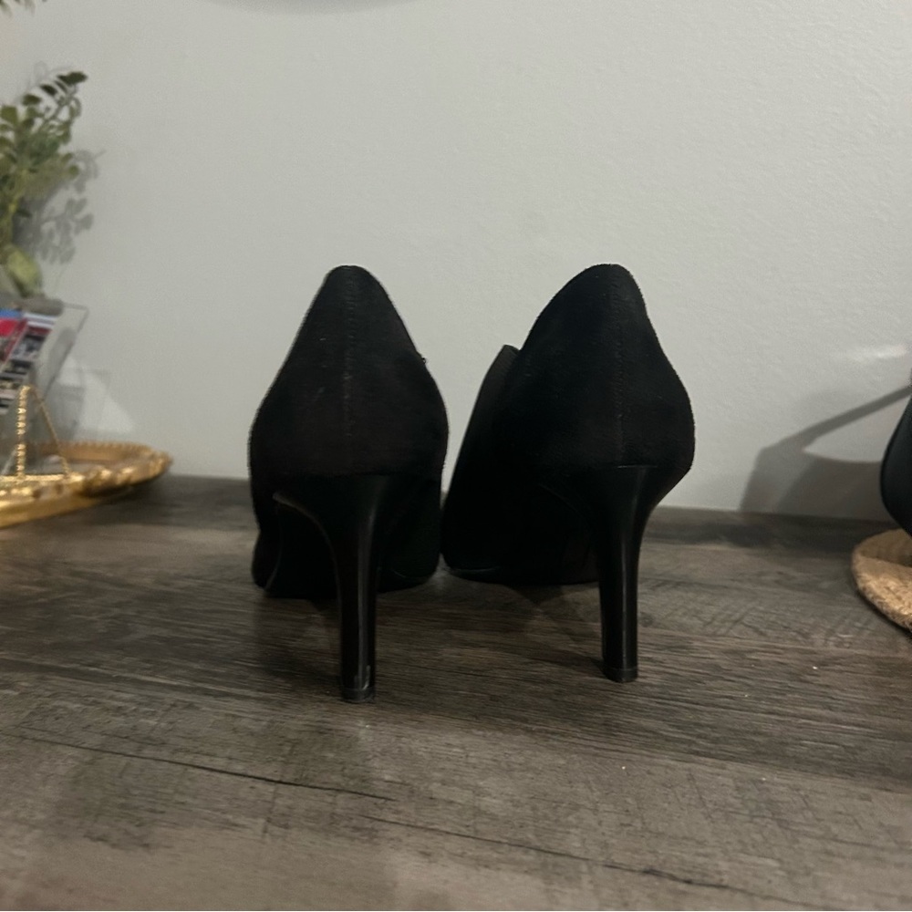 ANDREW GELLER Black Women's Tucket Pump Heels Sz 7M - Picture 4 of 5
